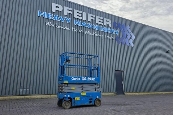 Genie GS1932 Electric, Working Height 7.8 m, 227kg Capac 4842 2013 2 Scissor Lifts image 25