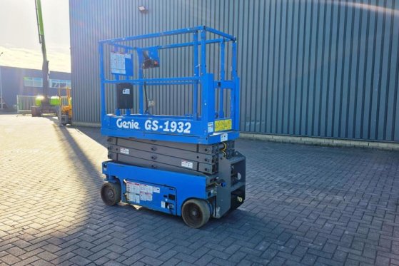 Genie GS1932 Electric, Working Height 7.8 m, 227kg Capac 4842 2010 2 Scissor Lifts image 16