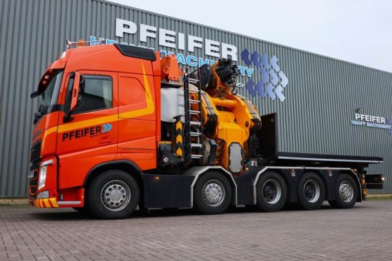 Volvo FH12 With Cormach 135t/m Crane Volvo FH12 10x4 Wit 590 2014 2 Mobile Cranes image 46