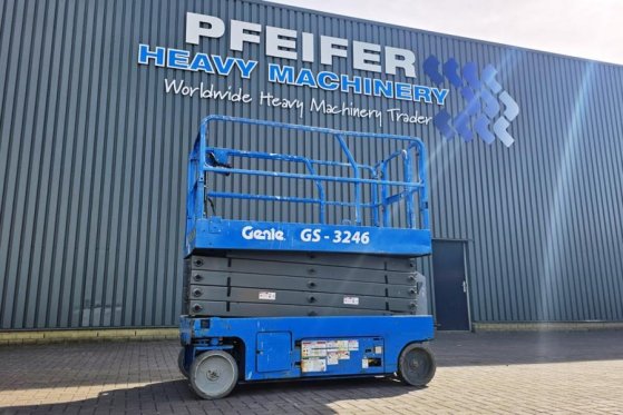 Genie GS3246 Electric, Working Height 11.75 m, 318kg Cap GS3246 Electric, Working Height 11.75 m, 318kg Cap 2013 2 Scissor...