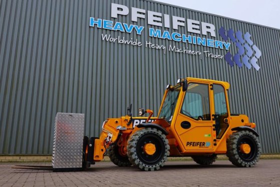 JCB 525-60E Fully Electric, 2500kg Capacity, 6m Liftin 525-60E Fully Electric, 2500kg Capacity, 6m Liftin 2022 2 image 31