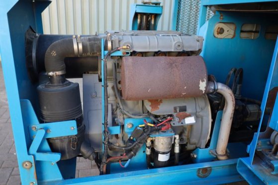 Genie GS4390 Diesel, 4x4 Drive, 15m Working Height, 680k GS4390 Diesel, 4x4 Drive, 15m Working Height, 680k 2012 2 Scissor...