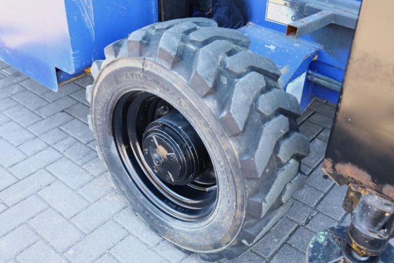 Haulotte H15SX Diesel, 4x4 Drive 15 Working Height, 500kg C Haulotte H15SX Diesel, 4x4 Drive 15 Working Height, 500kg C 20...