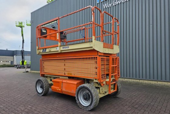 JLG M4069 Hybrid, 14.2m Working Height, 360kg Capacity M4069 Hybrid, 14.2m Working Height, 360kg Capacity 2007 2 Scissor L...