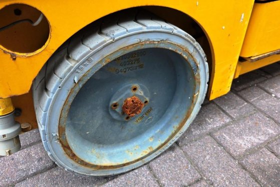 Haulotte Compact 8 Electric, 8.2m Working Height, 350kg Cap Haulotte Compact 8 Electric, 8.2m Working Height, 350kg Cap 20...