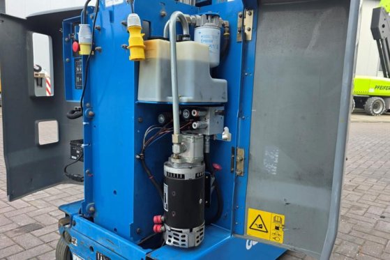 Genie GR15 Electric, Batteries 2024, 6.5m Working Height GR15 Electric, Batteries 2024, 6.5m Working Height 2014 2 image 10