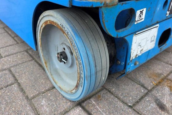 Genie GR15 Electric, 6.5m Working Height, 227kg Capacity GR15 Electric, 6.5m Working Height, 227kg Capacity 2014 2 image 10