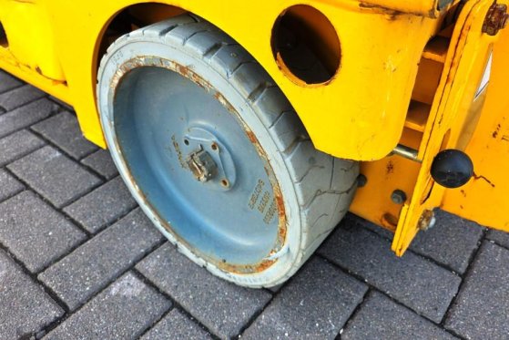 Haulotte Compact 8 Electric, 8.2m Working Height, 350kg Cap Haulotte Compact 8 Electric, 8.2m Working Height, 350kg Cap 20...