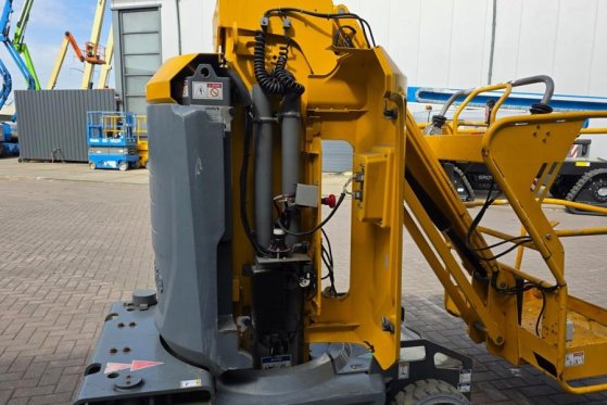 Haulotte STAR 10 Electric, 10m Working Height, 3m Reach, 20 Haulotte STAR 10 Electric, 10m Working Height, 3m Reach, 20 20...