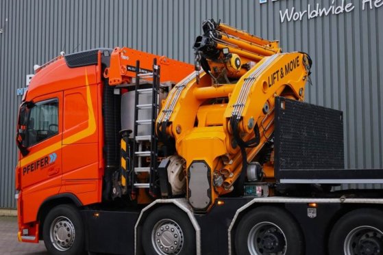 Volvo FH12 With Cormach 135t/m Crane Volvo FH12 10x4 Wit 590 2014 2 Mobile Cranes image 40