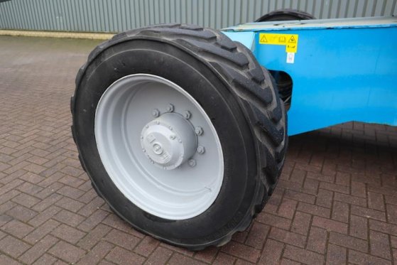 Genie S125 Diesel, 4x4x4 Drive, 40.1m Working Height, 24 S125 Diesel, 4x4x4 Drive, 40.1m Working Height, 24 2013 2 image 22