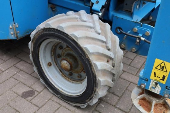 Genie GS4069 Electric, 14m Working Height, 363kg Capacit GS4069 Electric, 14m Working Height, 363kg Capacit 2014 2 Scissor...