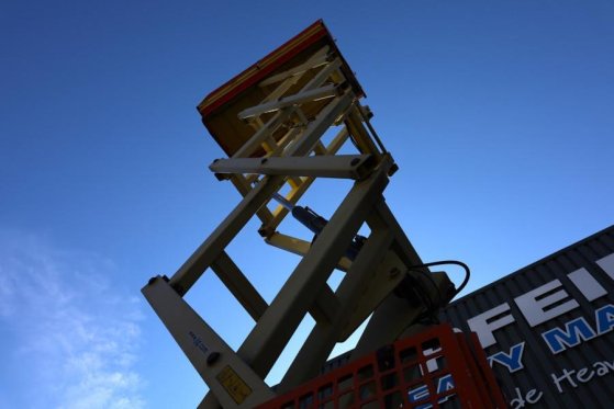 JLG 3369LE Electric, 12m Working Height, 450kg Capacit 3369LE Electric, 12m Working Height, 450kg Capacit 2008 2 Scissor L...