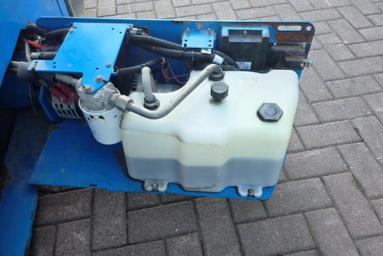 Genie GS2632 Electric, 10m Working Height, Non Marking T GS2632 Electric, 10m Working Height, Non Marking T 2015 2 Scissor...