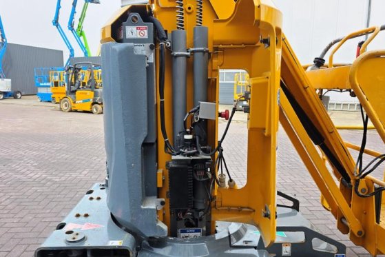 Haulotte STAR 10 Electric, 10m Working Height, 3m Reach, 20 Haulotte STAR 10 Electric, 10m Working Height, 3m Reach, 20 20...