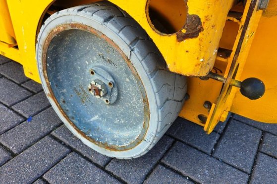 Haulotte Compact 8 Electric, 8.2m Working Height, 350kg Cap Haulotte Compact 8 Electric, 8.2m Working Height, 350kg Cap 20...