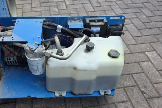 Genie GS2632 Electric, 10m Working Height, 227kg Capacit GS2632 Electric, 10m Working Height, 227kg Capacit 2015 2 Scissor...