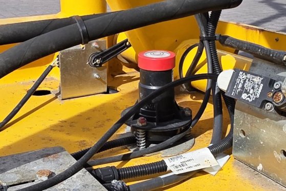 Haulotte Compact 8 Electric, 8.2m Working Height, 350kg Cap Haulotte Compact 8 Electric, 8.2m Working Height, 350kg Cap 20...