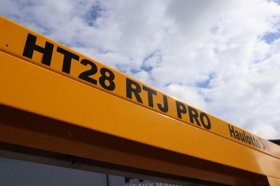 Haulotte HT28RTJ Pro Guarantee! 4x4x4 Drive, 28 m Working H Haulotte HT28RTJ Pro Guarantee! 4x4x4 Drive, 28 m Working H 20...