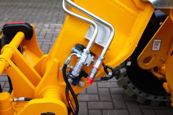 JCB 525-60E Fully Electric, 2500kg Capacity, 6m Liftin 525-60E Fully Electric, 2500kg Capacity, 6m Liftin 2022 2 image 55