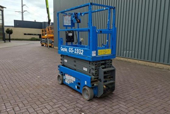 Genie GS1932 Electric, Batteries 10-2025, Working Height 4842 2010 2 image 10