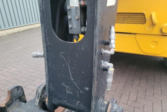 Manitou MRT2150 Privilege As-Is, Diesel, 4x4x4 Drive, 20.6 MRT2150 Privilege As-Is, Diesel, 4x4x4 Drive, 20.6 2012 2 image 11
