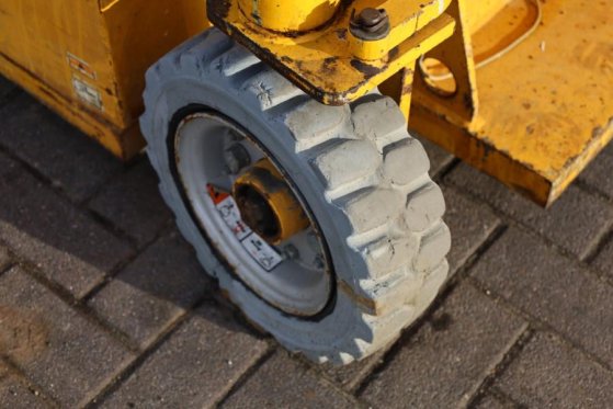 Haulotte STAR 12 As-Is, Electric, 12m Working Height, 3m Re Haulotte STAR 12 As-Is, Electric, 12m Working Height, 3m Re 20...
