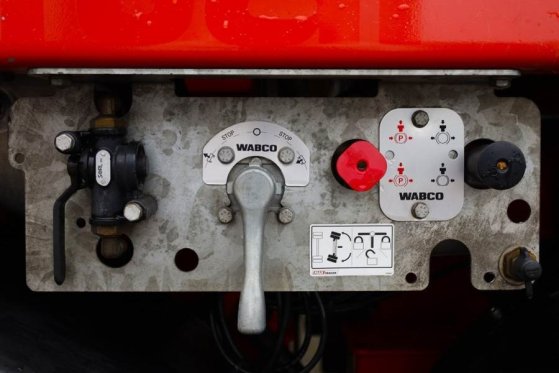 MAX Trailer MAX410 The MAX410 with hydro-mechanical" steering Max Trailer MAX410 The MAX410 with hydro-mechanical" steerin...