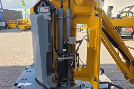 Haulotte STAR 10 Electric, 10m Working Height, 3m Reach, 20 Haulotte STAR 10 Electric, 10m Working Height, 3m Reach, 20 20...