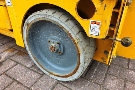 Haulotte Compact 8 Electric, 8.2m Working Height, 350kg Cap Haulotte Compact 8 Electric, 8.2m Working Height, 350kg Cap 20...