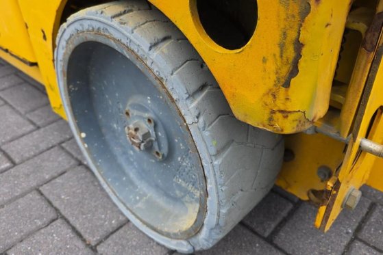 Haulotte Compact 10N Electric, 10m Working Height, 230kg Ca Haulotte Compact 10N Electric, 10m Working Height, 230kg Ca 20...