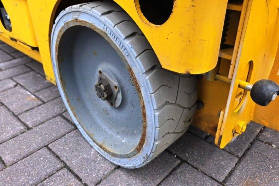 Haulotte Compact 10N Electric, 10m Working Height, 230kg Ca Haulotte Compact 10N Electric, 10m Working Height, 230kg Ca 20...