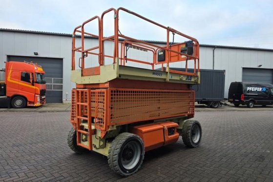 JLG M4069 Hybrid, 14.2m Working Height, 360kg Capacity M4069 Hybrid, 14.2m Working Height, 360kg Capacity 2007 2 Scissor L...