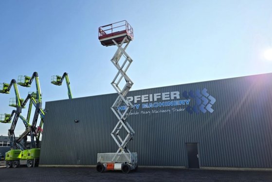 JLG 4069LE Electric, 14.2m Working Height, 360kg Capac 4069LE Electric, 14.2m Working Height, 360kg Capac 2008 2 Scissor L...