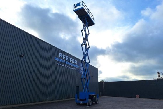 Genie GS4069DC Electric, 14m Working Height, 363kg Capac GS4069DC Electric, 14m Working Height, 363kg Capac 2015 2 Scissor...
