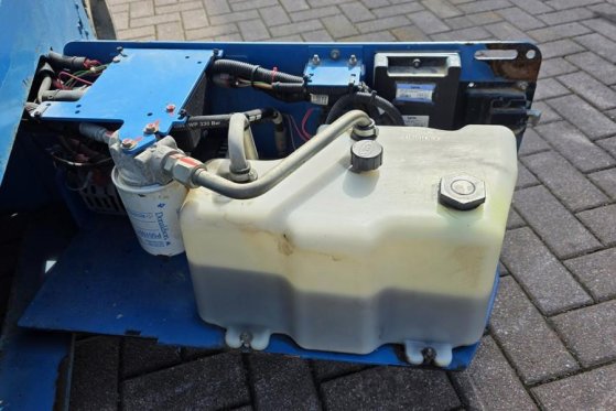 Genie GS2632 Electric, 10m Working Height, 227kg Capacit GS2632 Electric, 10m Working Height, 227kg Capacit 2015 2 Scissor...