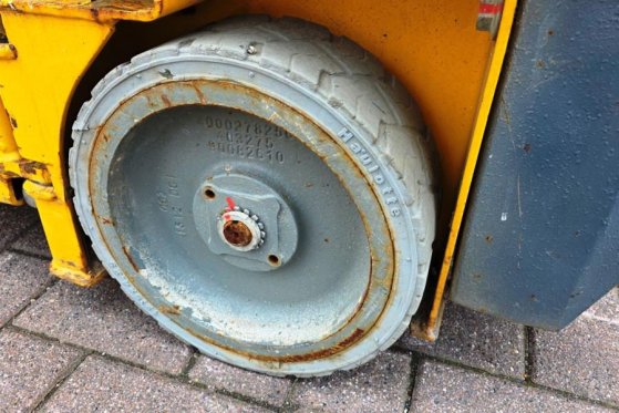 Haulotte Optimum 8 Electric, 7.77m Working Height, 230kg Ca Haulotte Optimum 8 Electric, 7.77m Working Height, 230kg Ca 20...