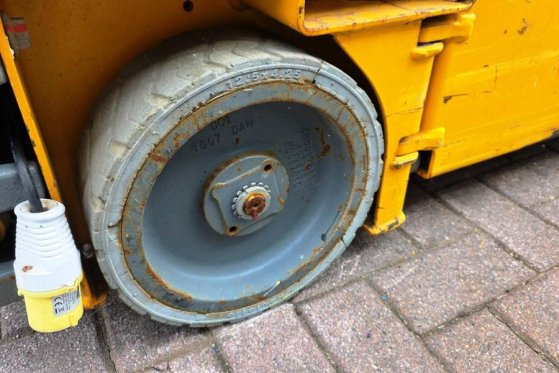 Haulotte Optimum 8 Electric, 7.77m Working Height, 230kg Ca Haulotte Optimum 8 Electric, 7.77m Working Height, 230kg Ca 20...