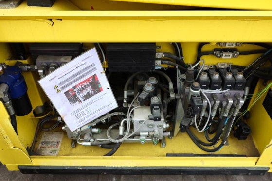 PB LIFT S195-12ES Electric, 19.6m Working Height, 700 PB LIFT S195-12ES Electric, 19.6m Working Height, 700 2015 2 Scissor...