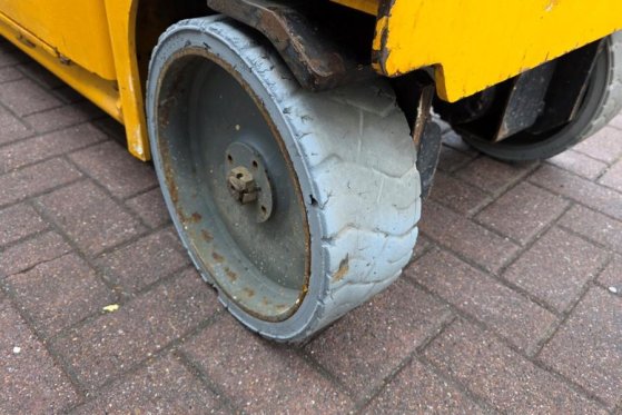 Haulotte Compact 8 As-Is, Electric, 8m Working Height, 350k Haulotte Compact 8 As-Is, Electric, 8m Working Height, 350k 20...
