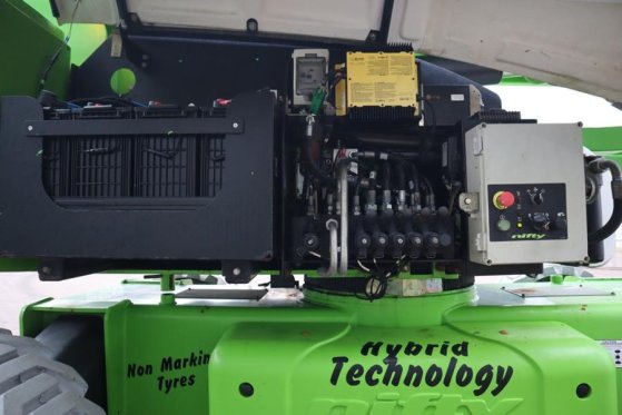 Niftylift HR28 HYBRIDE Hybrid, 4x4 Drive, 28m Working Height Niftylift HR28 HYBRIDE Hybrid, 4x4 Drive, 28m Working Height ...