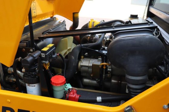 JCB 930-4 T4 Valid inspection, Diesel, 4x4 Drive, 5500 10124 2017 2 Rough Terrain Forklift image 26