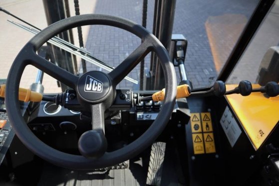 JCB 940-4 T4 Valid inspection, Diesel, 4x4 Drive, 3700 940-4 T4 Valid inspection, Diesel, 4x4 Drive, 3700 2020 2 Rough Ter...