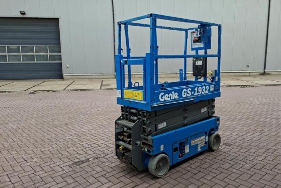 Genie GS1932 Electric, Batteries 10-2025, Working Height 4842 2010 2 image 11