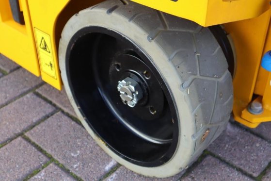 JCB S1930E Valid inspection, 8m Working Height, 230kg S1930E Valid inspection, 8m Working Height, 230kg 2022 2 Scissor Lif...