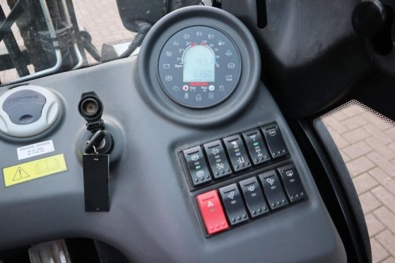 Manitou MC25-4 Valid Inspection, Diesel, 4x4 Drive, 2.5t C MC25-4 Valid Inspection, Diesel, 4x4 Drive, 2.5t C 2023 2 Rough...