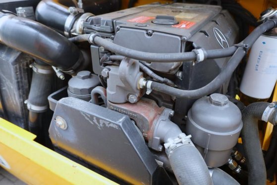Manitou MRT2150 Privilege Diesel, 4x4 Drive And 4-Wheel St MRT2150 Privilege Diesel, 4x4 Drive And 4-Wheel St 2011 2 image 12
