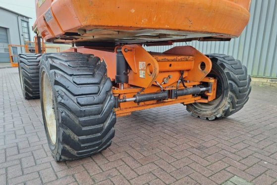 JLG 860SJ Diesel, 4x4 Drive, 28.2m Working Height, 22. 860SJ Diesel, 4x4 Drive, 28.2m Working Height, 22. 2007 2 image 12