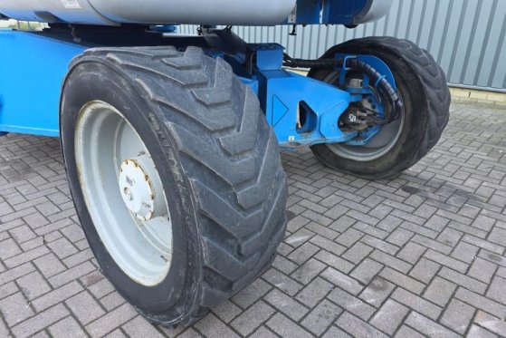 Genie ZX135/70 Diesel, 4x4x4 Drive, 43m Lifting Height, ZX135/70 Diesel, 4x4x4 Drive, 43m Lifting Height, 2013 2 image 12
