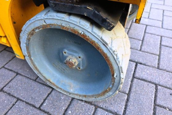 Haulotte Compact 8 Electric, 8.2m Working Height, 350kg Cap Haulotte Compact 8 Electric, 8.2m Working Height, 350kg Cap 20...